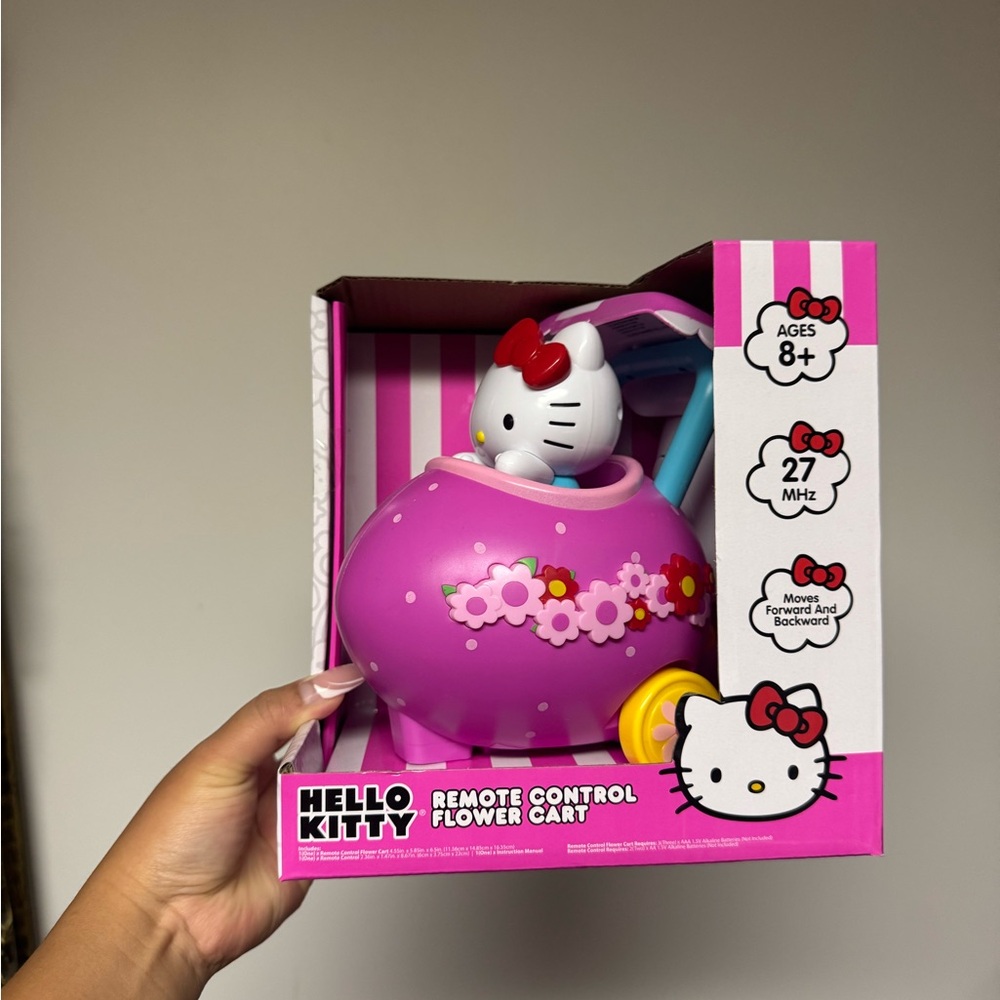 Hello Kitty Pink and White Toy Set - Picture 2 of 7